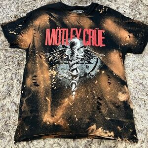 Women’s Size M, Global Merchandising Officially Licensed Motley Crue T shirt
